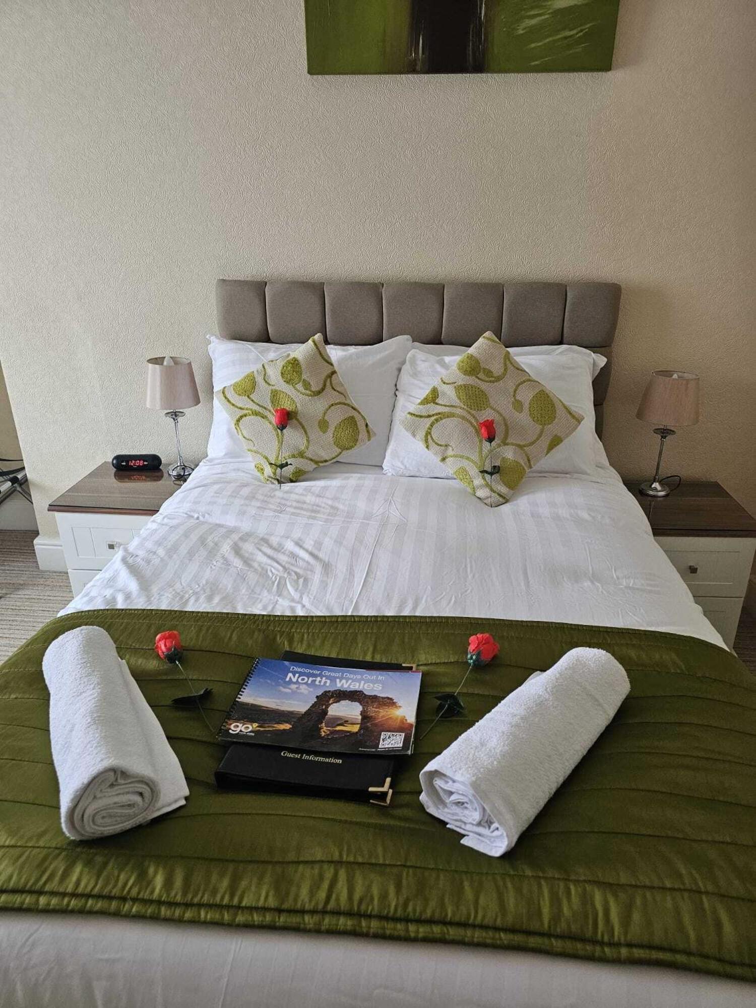 St. Hilary Guest House Llandudno Habitación foto