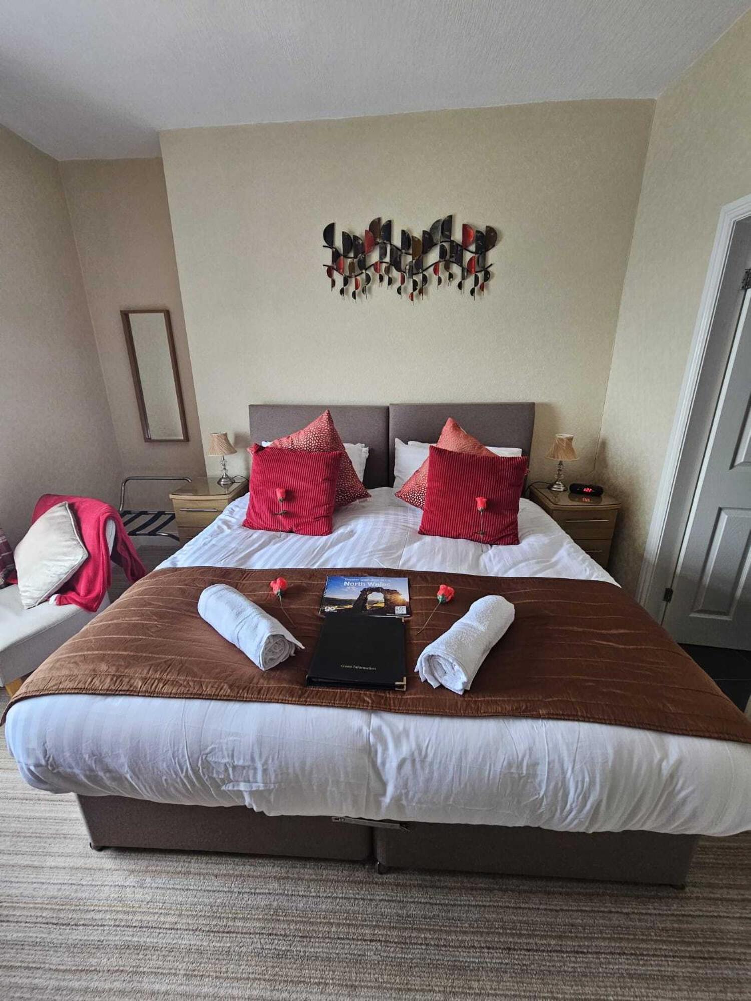 St. Hilary Guest House Llandudno Habitación foto